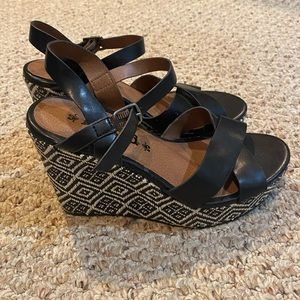 Target Mudd Wedges Sandles Shoes